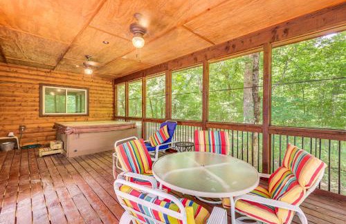 Golden Casa | Cabin on 23 Acres with Creek Access in Broken Bow