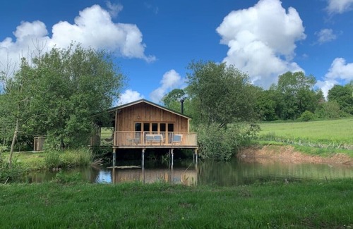 Torrington Cabina | Cabin on a Lake