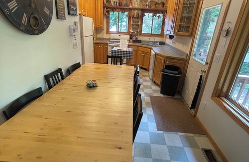 Annandale Cabina | Cabin on Clearwater Lake: 12 PERSON HOT TUB, PRIVATE DOCK & Room for 16+