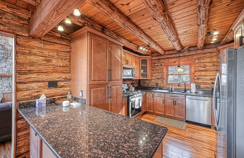 Mineral Cabina | Cabin on the Cove perfect family getaway with a year around hot tub!
