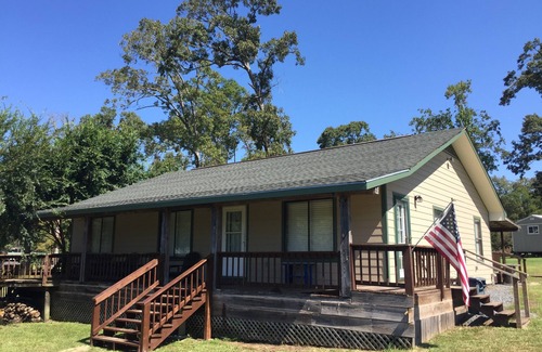 Negreet Cabina | Log Cabin on the Lake - Lanzamiento privado y casa de botes!
