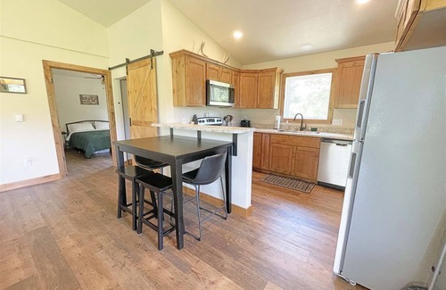 Custer Casa | Cabin on the Rocks | 2 Bed, 1.5 Bath
