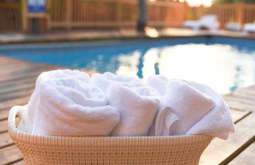 Ramot Cama Y Desayuno | Cabin Resort