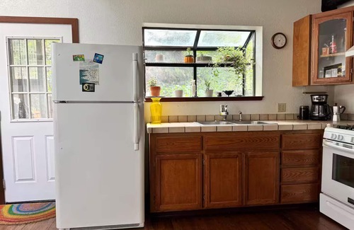 Camp Meeker Casa | Cabin Retreat! 2-BR w/ PVT Deck in Camp Meeker