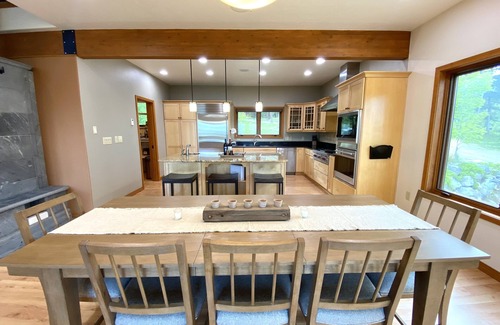 Victor Cabina | Cabin retreat in the Bitterroot Mountains. Sleeps 10