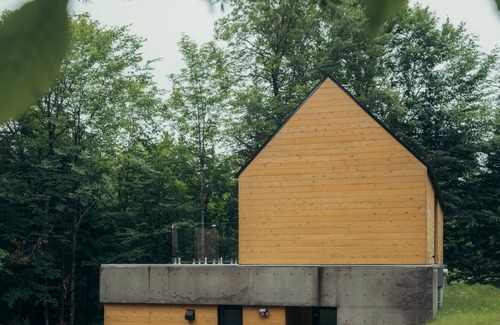 Lac Superieur Village Cabina | Cabin Spahaus - Luxury spa getaway near Tremblant