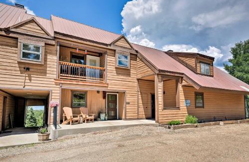 Angel Fire Apartamento | Cabin-Style Condo with Deck Near Angel Fire Resort