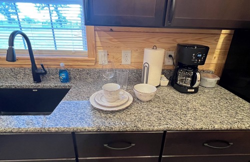 Paige Cabina | Cabin Unit 6 of 6 with AC and WiFi in lovely Paige