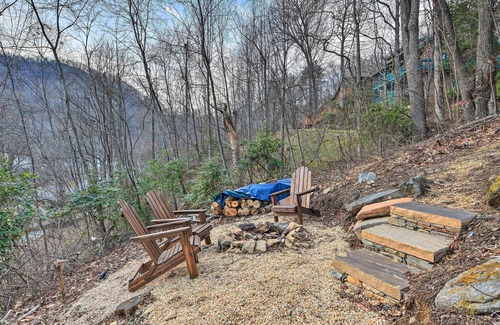 Valley Creek Run Cabina | Cabin w/ Fire Pit: 5 Mi to Cataloochee Skiing