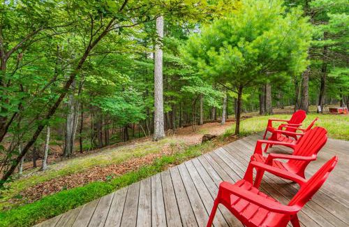 Great Cacapon Casa | Cabin w New Hot Tub, River, Kayak, WiFi, & Fire Pit
