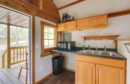 Blissfield Apartamento | Cabin w/ Trail Access to Mohican River