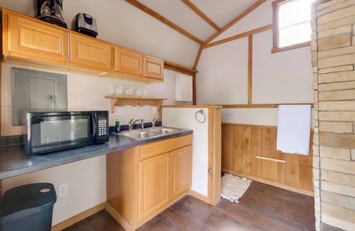 Blissfield Apartamento | Cabin w/ Trail Access to Mohican River