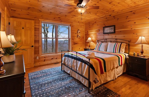 Boone Cabina | Cabin with Appalachian Mountain Views