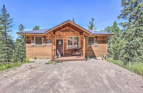 Lead Casa | Cabin with Deck and Hot Tub, Half Mile to Terry Peak!