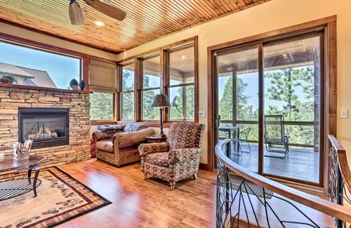 Lead Casa | Cabin with Deck and Hot Tub, Half Mile to Terry Peak!