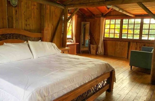 Guatape Cabaña | Cabin with exit to the lake and view of the stone - Guatapé - Colombia