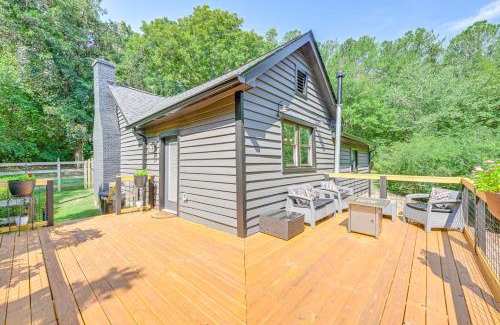 Carrollton Casa | Cabin with Fire Pit - 7 Mi to Downtown Carrollton!