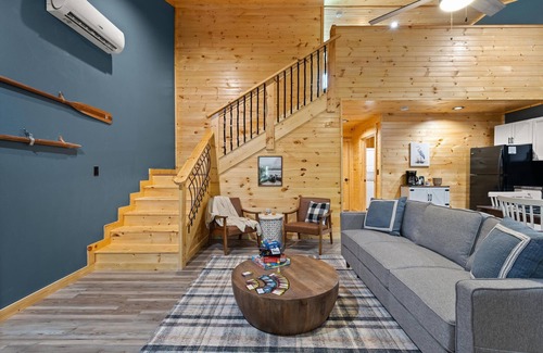 Bakerton Cabina | Cabin with Firepit~Arcade Games~River Boat Ramp~20 Min Lake Cumberland