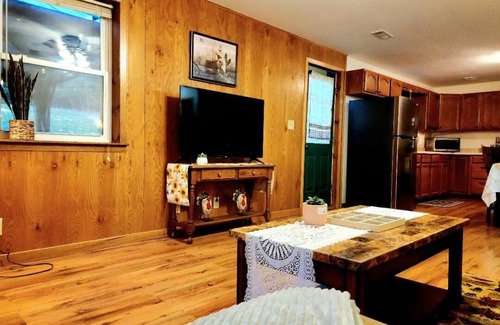 Logan Cabina | Cabin with Hot Tub~Firepit~Games