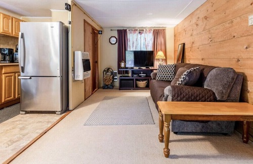 East Stroudsburg Cabina | Retiro de PISCINA PRIVADA en las montañas Pocono -Shawnee / Camelback