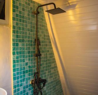 Arayat Villa | Cabin with pool
