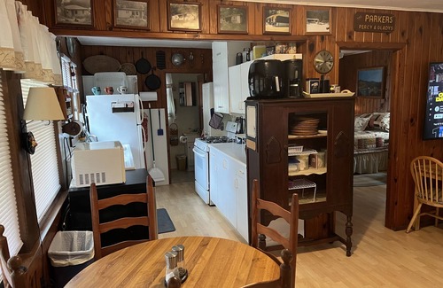 Tuckasegee Cabina | Cabin with private lake access on Cedar Cliff Lake
