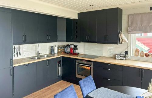 Gulen Municipality Casa | Cabin With Sea Views In Mjømna