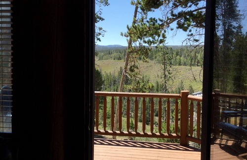 Coalville Casa | CABIN with STUNNING views on Bear River, HOT TUB access, ATV rentals available