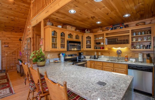 Sugar Grove Cabina | Cabin with Views & River Access