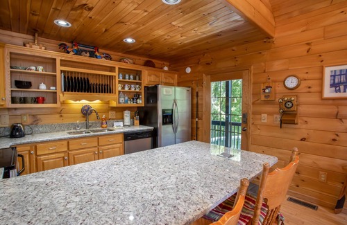 Sugar Grove Cabina | Cabin with Views & River Access