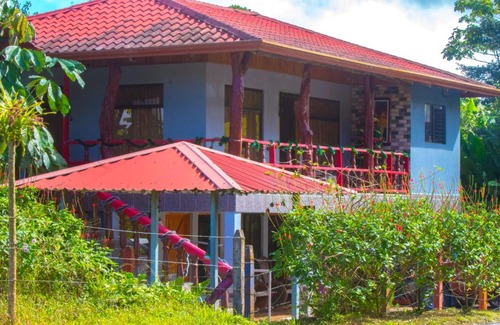 Bijagua Cama Y Desayuno | Cabinas Cascada Rio Celeste