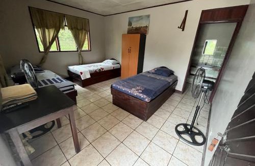 Bratsi Hotel | Cabinas El Mango