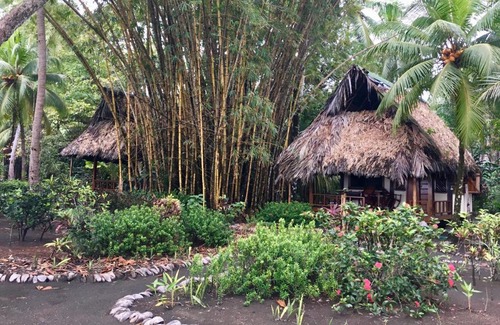 Playa Zancudo Casa | Cabinas Los Cocos, cabinas con cocinas