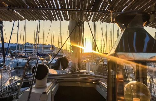 Cannes Old Town Alquiler De Eote | Cabine privée dans un voilier aménagé cosy