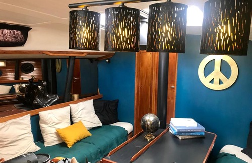 Cannes Old Town Alquiler De Eote | Cabine privée dans un voilier aménagé cosy