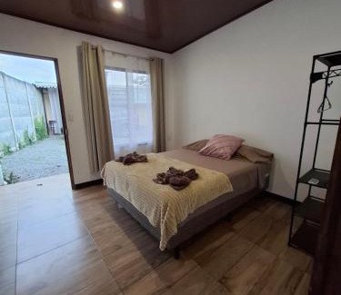 Hone Creek Hotel | Cabini Taz