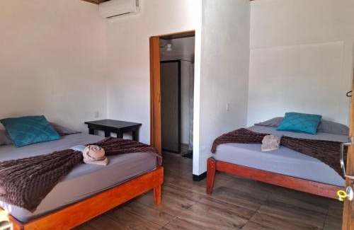 Hone Creek Hotel | Cabini Taz