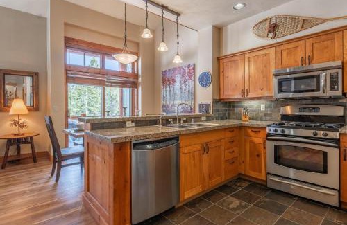 Crooked Pines Casa | Cabins 24