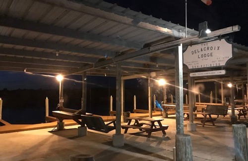 Delacroix Cabina | Cabañas y muelle "Isla Delacroix, Louisiana"