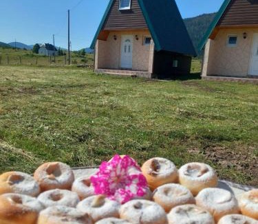 Njegovuđa Chalet De Esquí | Cabins Zekova Dolina