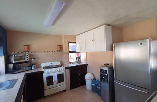 Cabo Bello Casa | Casa privada de la unidad inferior. Piscina, spa, cerrada. Océano a 300 pasos. Simplemente hermoso