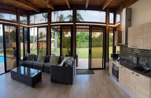 Cabrera Villa | CABRERA LODGE 1 (A 850 Mts de la Playa, Centrica, Moderna y Fancy)