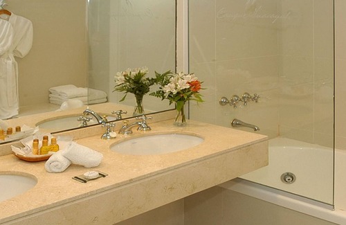San Carlos de Bariloche Hotel | Cacique Inacayal Lake & Spa Hotel