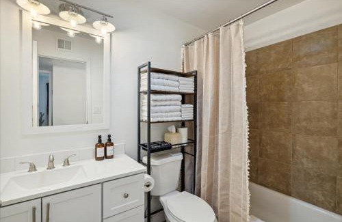 New Papago Parkway Casa | Cactus Bloom Villa - Spacious 5BR near Old Town Scottsdale with Private Pool