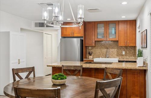 New Papago Parkway Casa | Cactus Bloom Villa - Spacious 5BR near Old Town Scottsdale with Private Pool