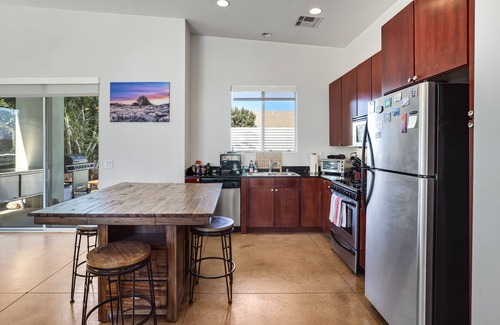 Desert Hot Springs Casa | Cactus Canyon-Palm Springs/Joshua Tree/Coachella -Pet Friendly, FREE Heated Pool