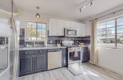 Northeast Heights Casa | Cactus Hills, Mountain View and Hiking Nearby