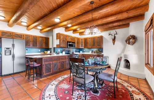 Alpine Casa | Cactus Rose - Enjoy wildlife and mountain views close to downtown Alpine