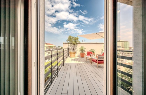 Porta Venezia Apartamento | Cadamosto Art Penthouse with Terrace R&R