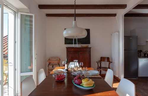 Gonte Apartamento | Cadebei 1. Stunning lake view in the charming, quiet hamlet of Gonte.